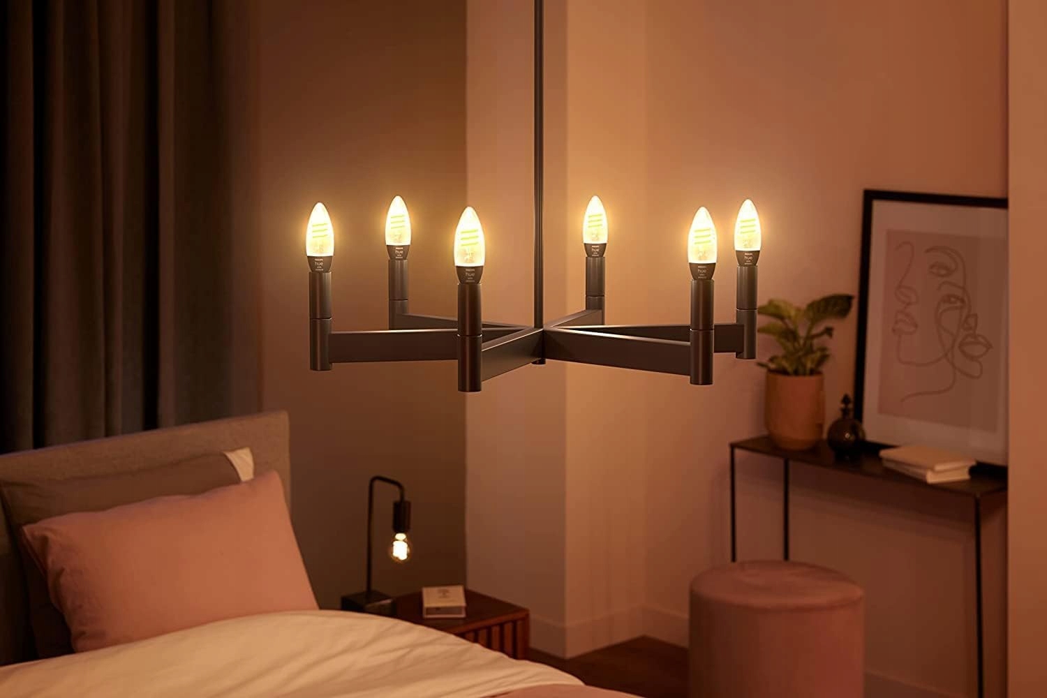 PHILIPS Hue White Ambiance Filament E14 LED Kaarslamp 350lm