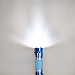 EVERBRITE Mini LED Zaklamp 4-delig Klassiek Camping — miniatuur 8