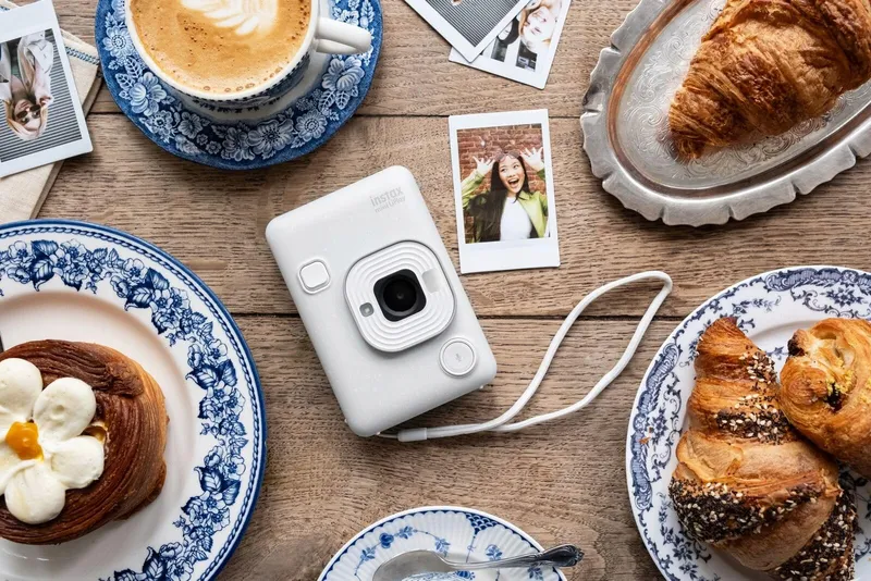 INSTAX Mini LiPlay 2 Camera Fotoprint Bluetooth Misty White — foto 5