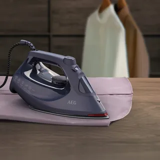 AEG Strijkijzer 2500W 200g Stoomstoot Antikalk — miniatuur 8