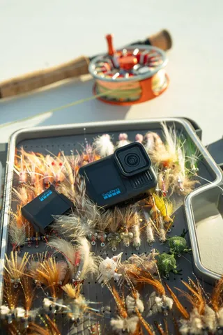 GOPRO HERO13 Black Accessoireset Handler 2 Batterijen 64GB Kaart Tas — miniatuur 12