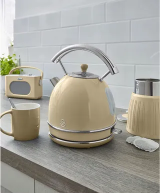 SWAN Retro Waterkoker 1,8L Vintage 3000W Creme — miniatuur 3
