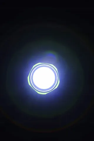 HABA 305348 LED Zaklamp Voor Kinderen SOS-functie — miniatuur 6