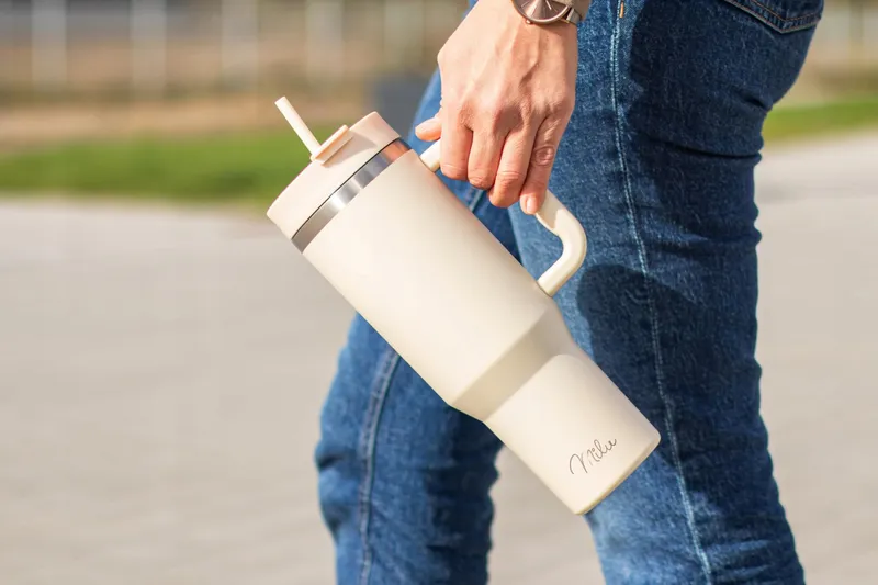 MILU Thermobeker 1200ml Rietje Handvat RVS Beige — foto 8