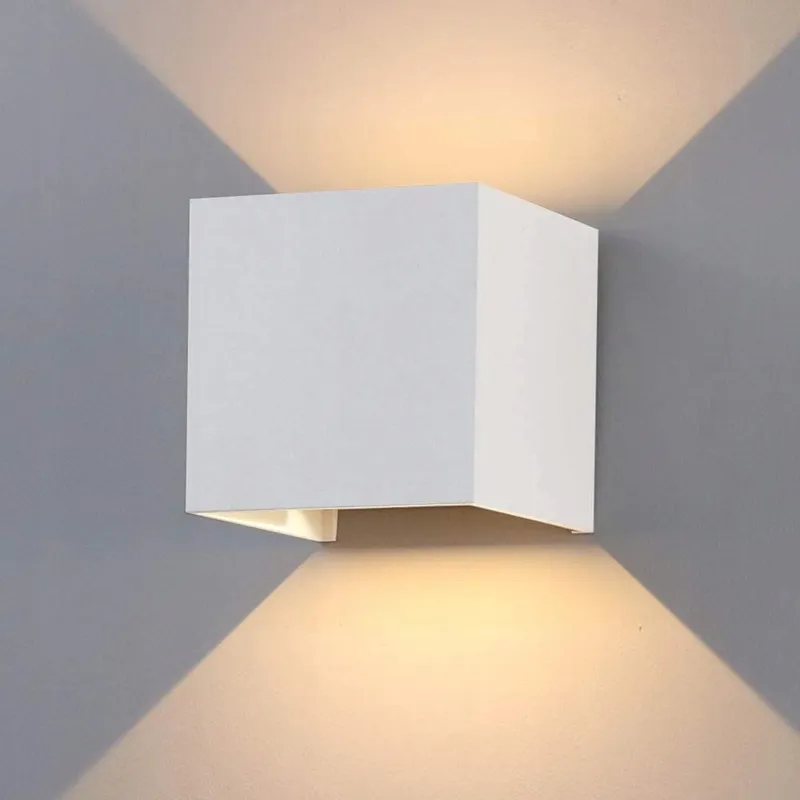K-BRIGHT LED Wandlamp 12W Verstelbare Lichtstraal IP65 Wit — foto 1
