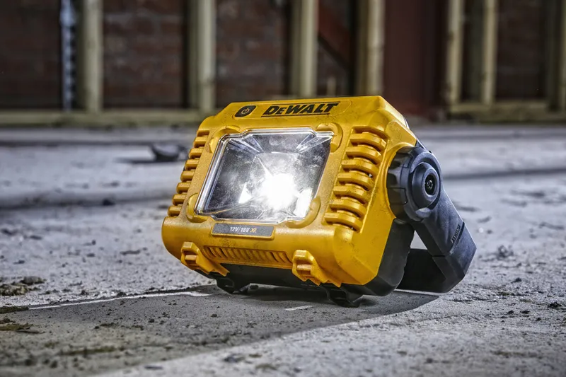 DEWALT DCL077 LED Bouwlamp 2000 Lumen IP54 Zonder Accu Lader — foto 11