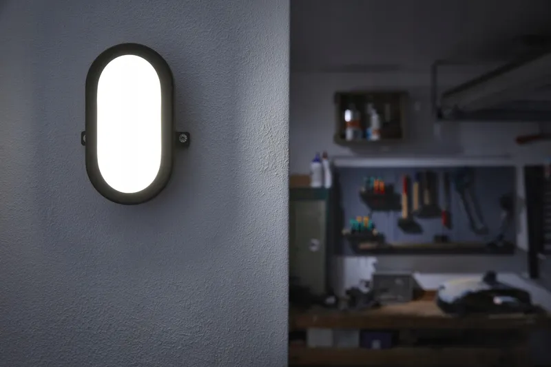 OSRAM LED Wandlamp Garage Kelder Zwart Stevig 11W IP54 IK06 — foto 5